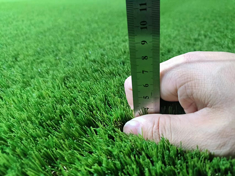 40mm artificial synthetic grass for sale Gold Coast fitted 40mm artificial synthetic grass for sale Gold Coast fitted